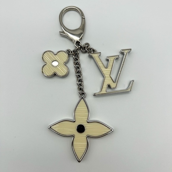 LV fleur de Lis white epi bag charm with box and dustbag good condition dp0162 - Picture 4 of 8
